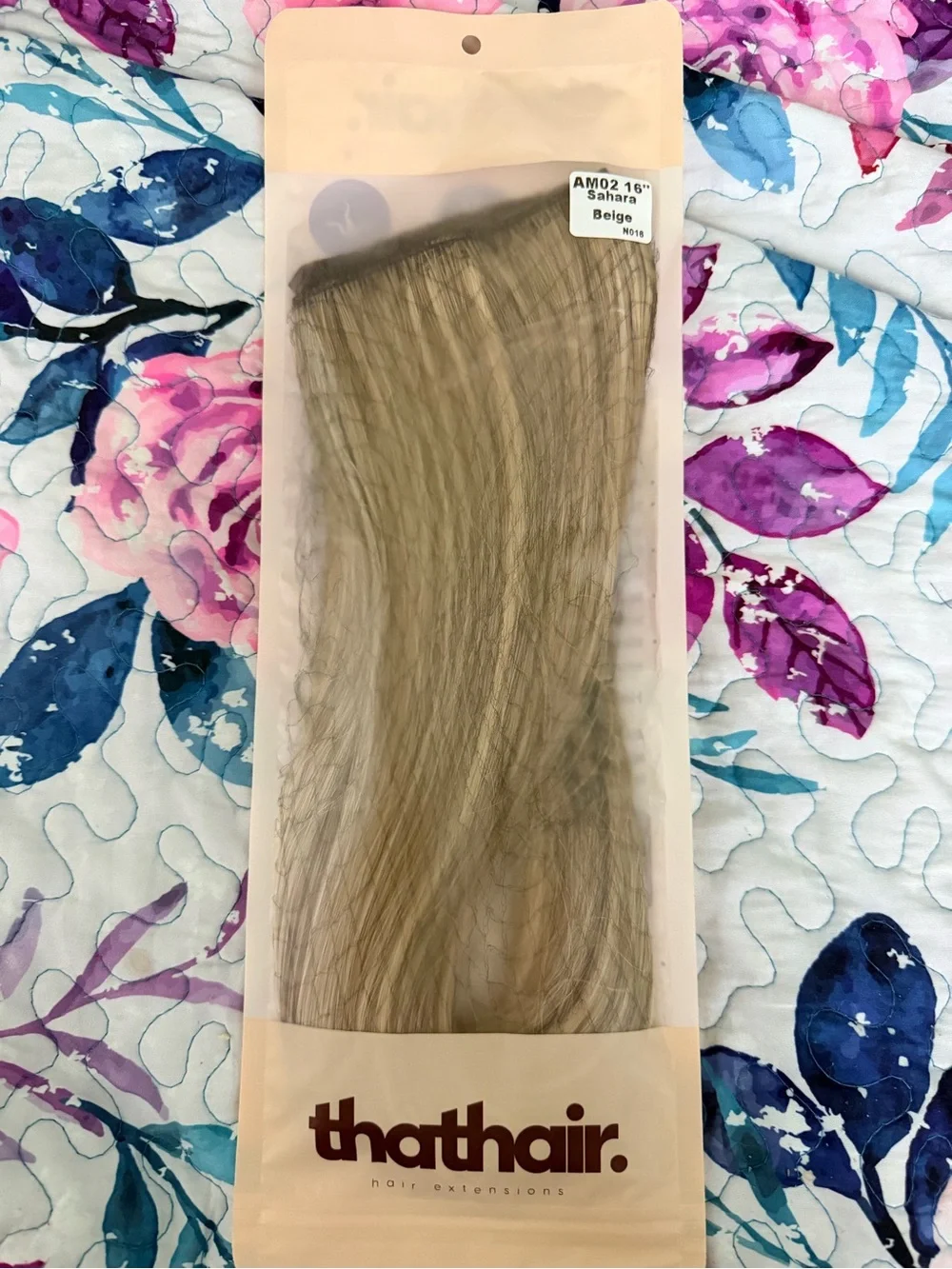 Thathair beige clip
